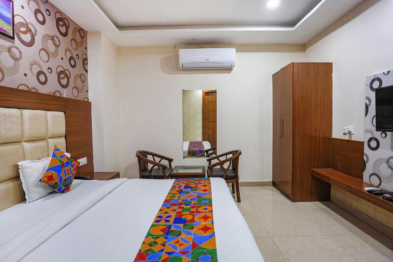 Fabhotel Frolic image