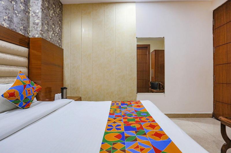 Fabhotel Frolic image