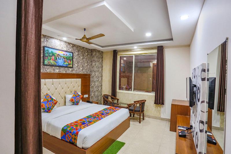 Fabhotel Frolic image