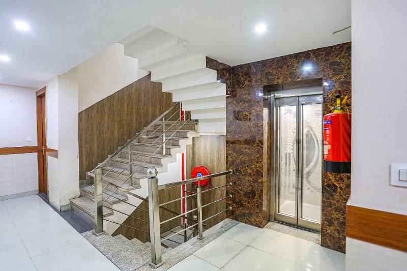 Fabhotel Frolic image