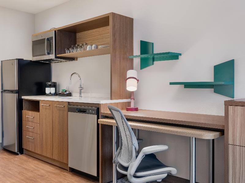 Home2 Suites by Hilton Houston Downtown Convention image
