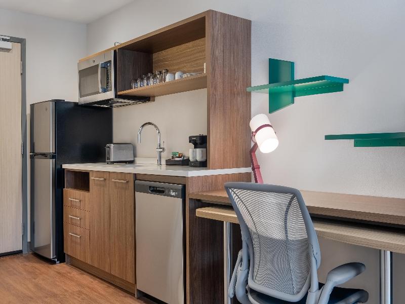 Home2 Suites by Hilton Houston Downtown Convention image
