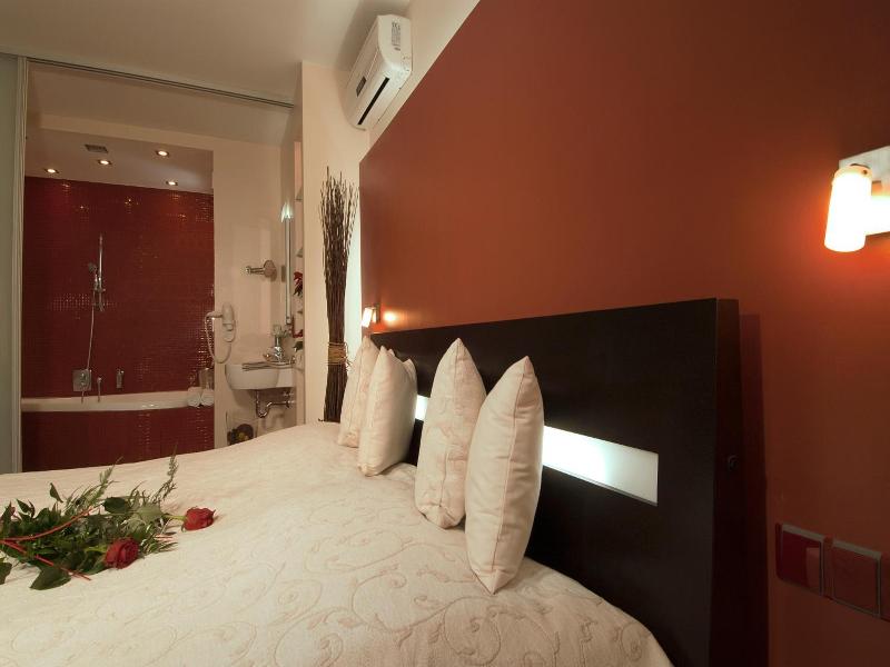Hotel Krystal image