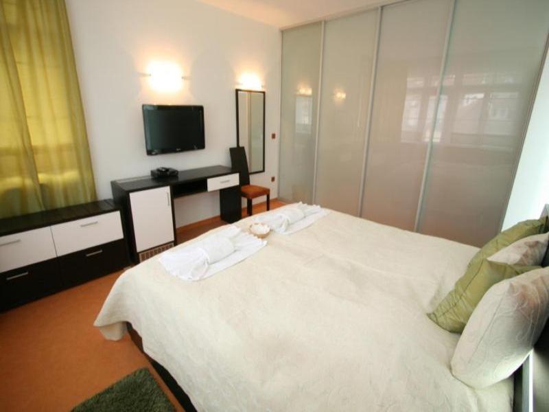 Hotel Krystal image