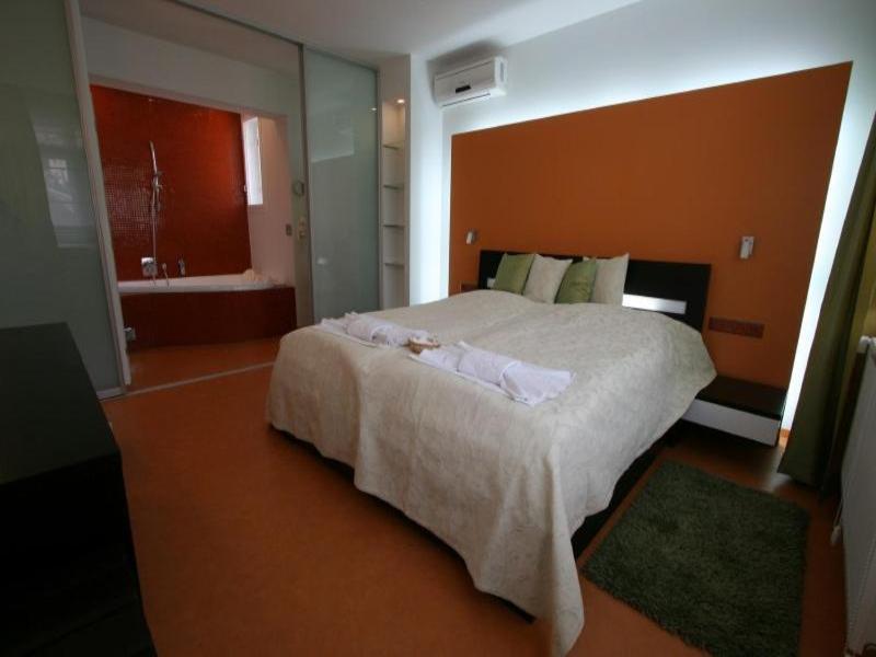 Hotel Krystal image