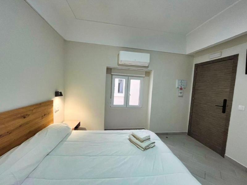 Hostal Pompeya image