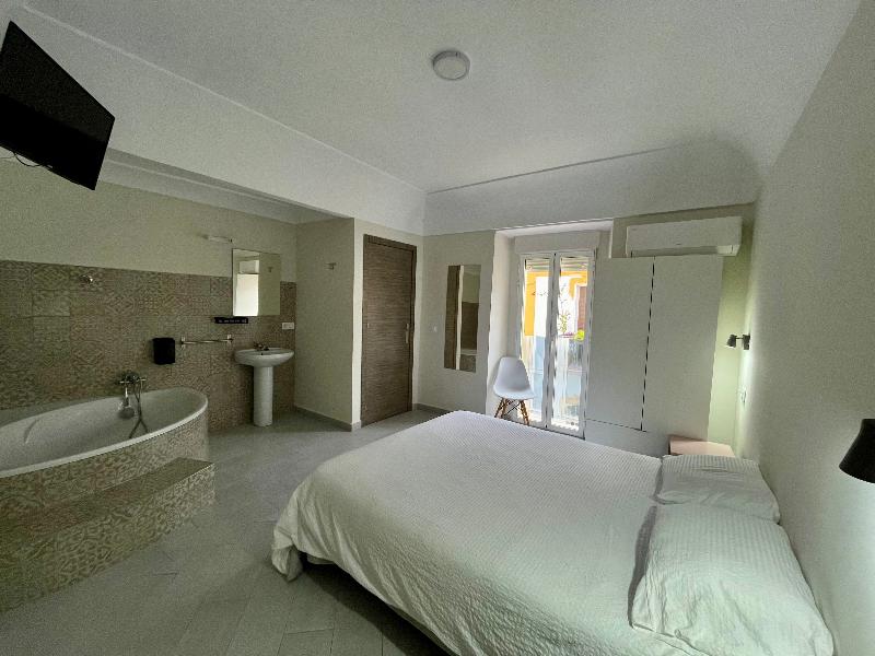 Hostal Pompeya image