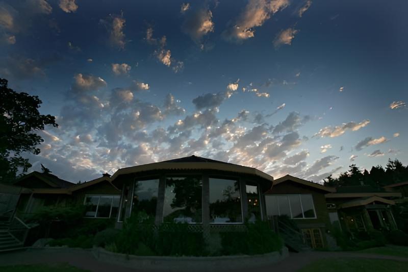 Galiano Oceanfront Inn Spa image