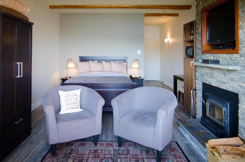 Galiano Oceanfront Inn Spa image