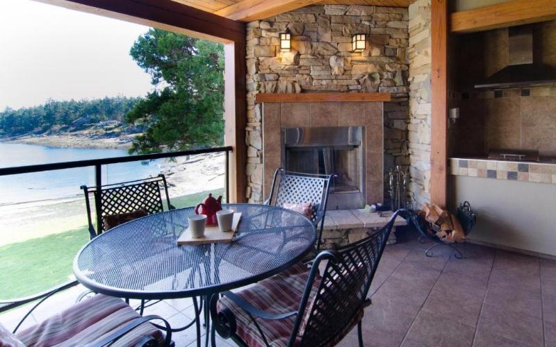 Galiano Oceanfront Inn Spa image