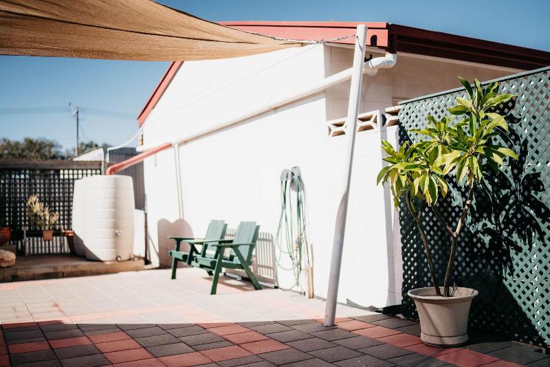 Motel Poinsettia image
