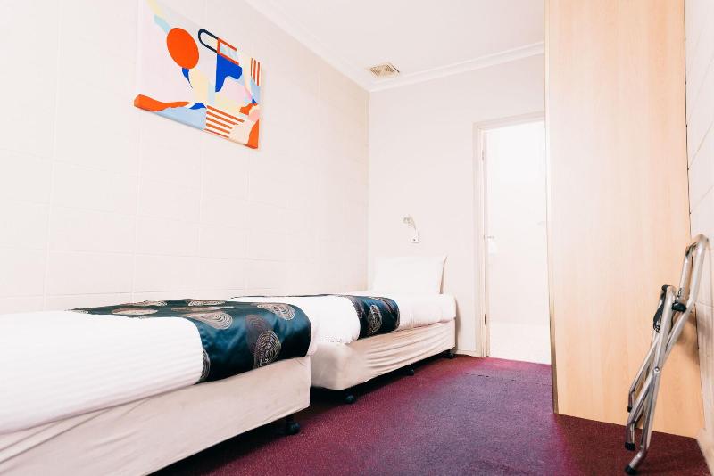 Motel Poinsettia image