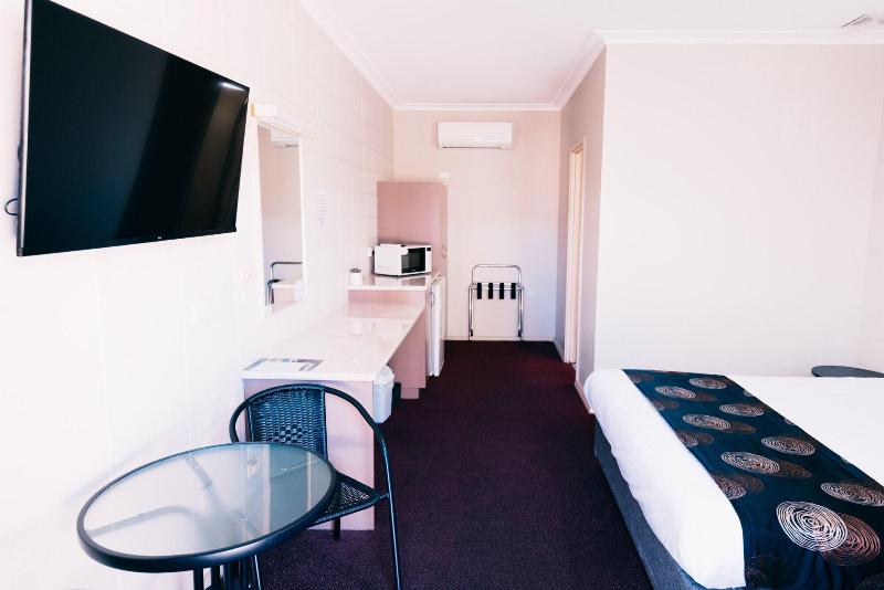 Motel Poinsettia image