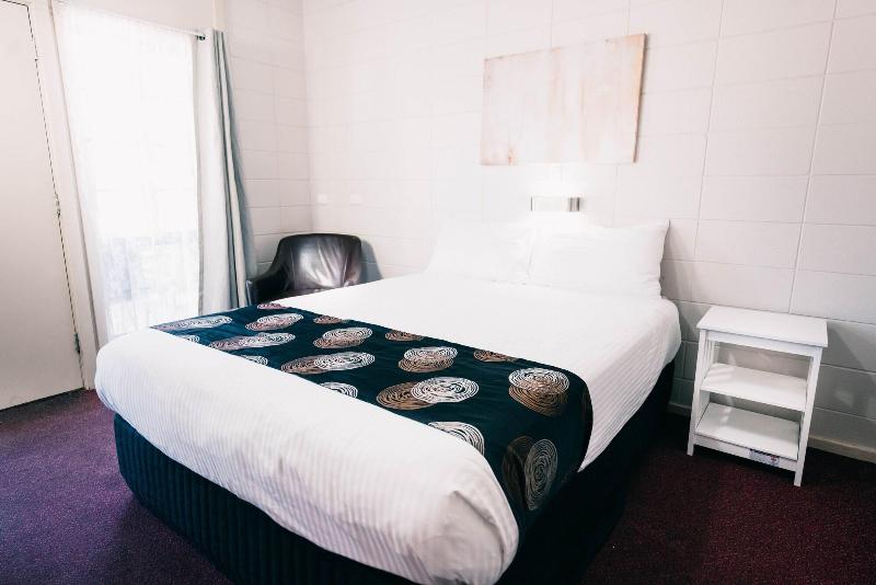 Motel Poinsettia image