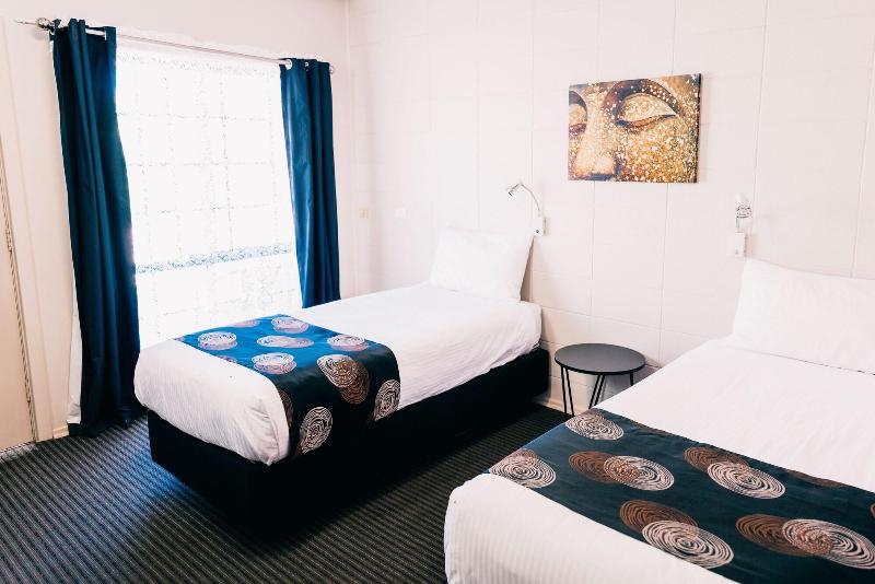 Motel Poinsettia image
