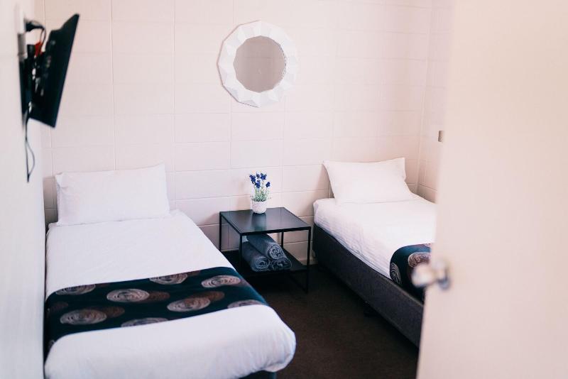 Motel Poinsettia image