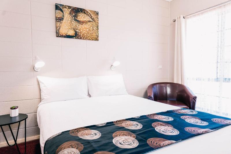 Motel Poinsettia image