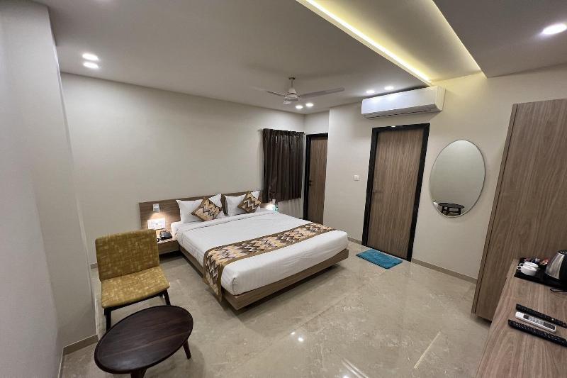 Hotel Natham By Vrinda image