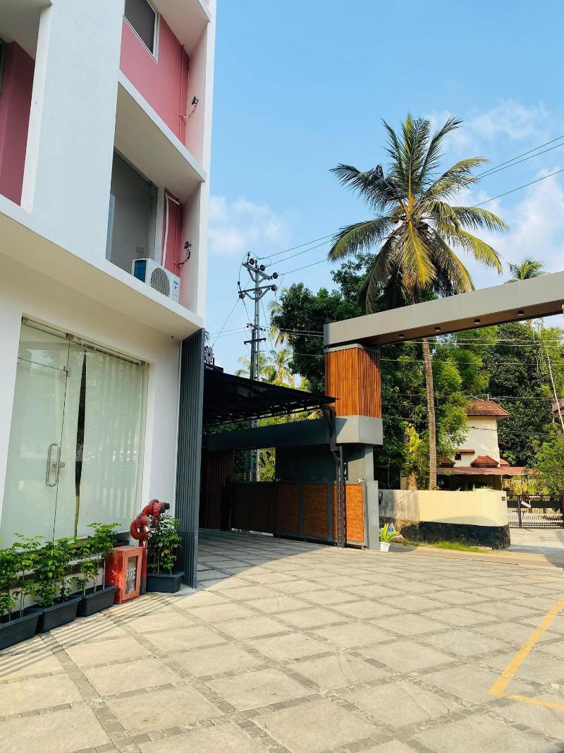 The Habitat Suites image