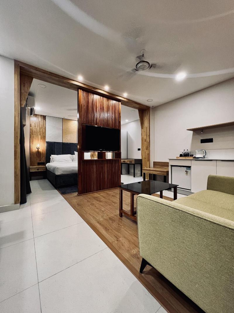 The Habitat Suites image