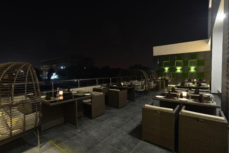 Hotel Jhankar Palace