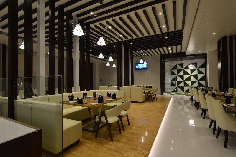 Hotel Jhankar Palace