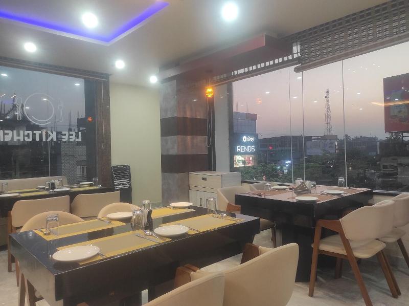 Lee Palace Hotel — restaurant
