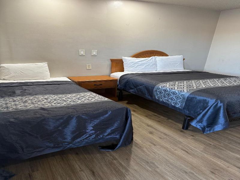 Apple Valley Motel image