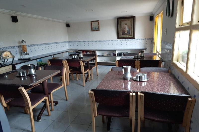 Pine Borough Inn image