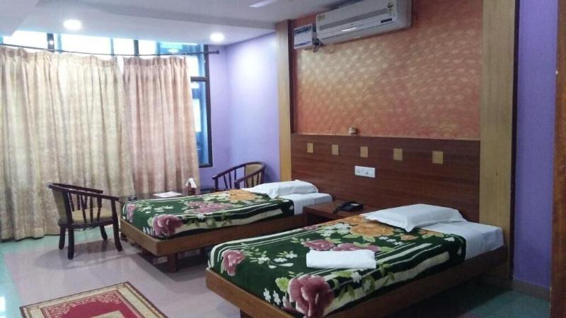 Hotel Raj Residency 4