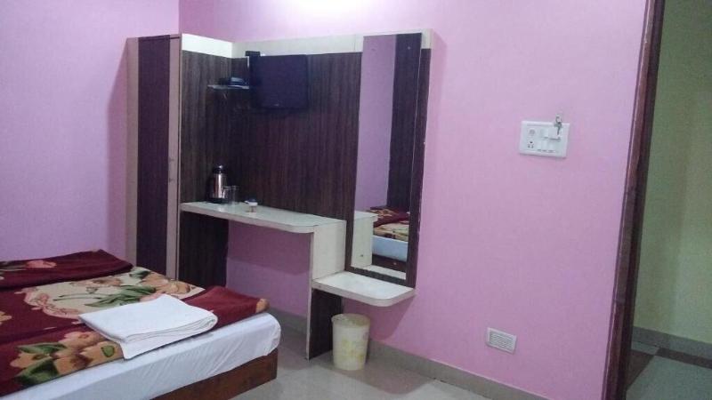 Hotel Raj Residency 5