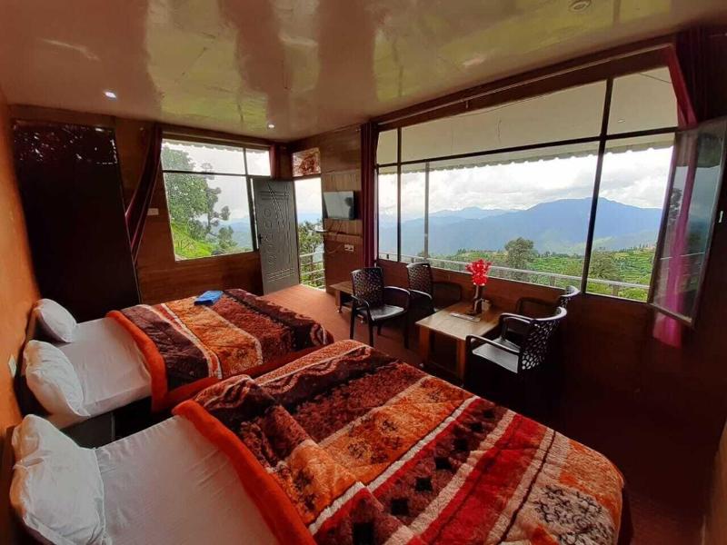 Life Resorts image