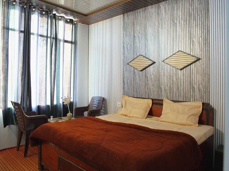 Life Resorts image