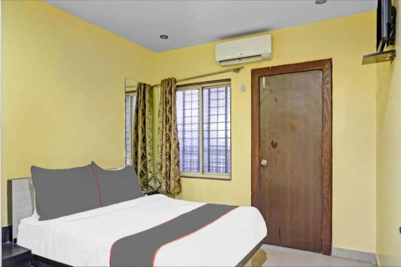 Hotel Carnival image