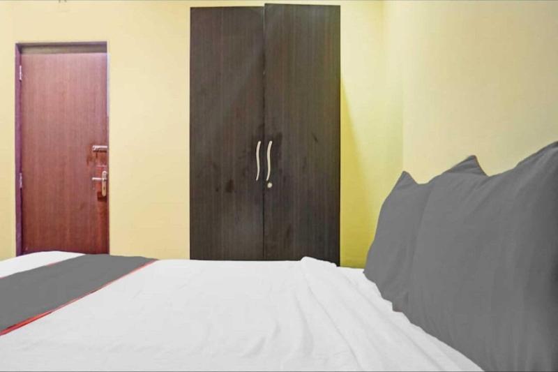 Hotel Carnival image