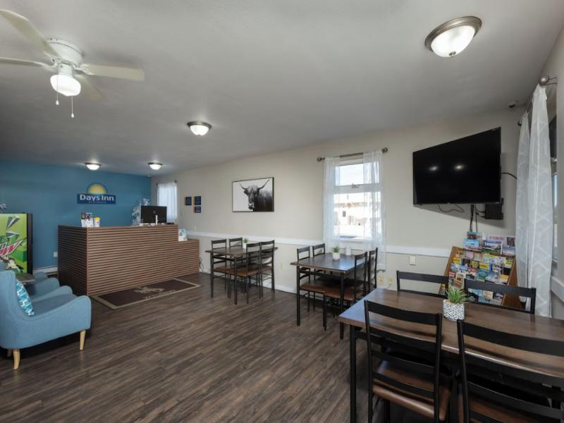Days Inn by Wyndham Wheatland image
