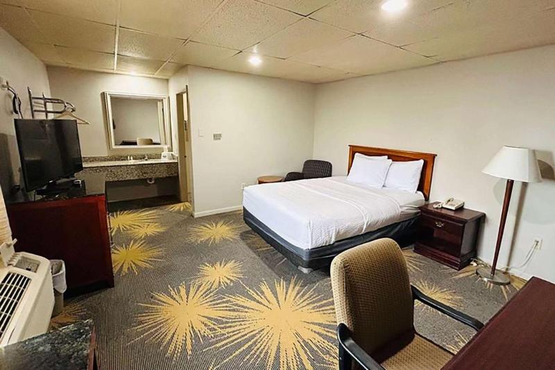 Days Inn by Wyndham Wheatland image