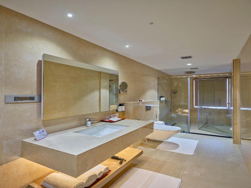 Vibe Munnar Resort & Spa image