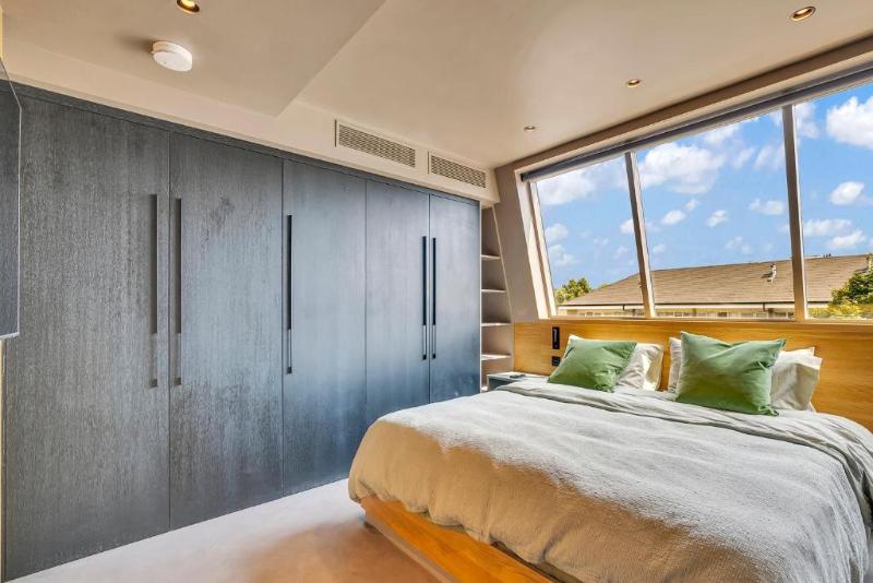 Kings House - Image 2