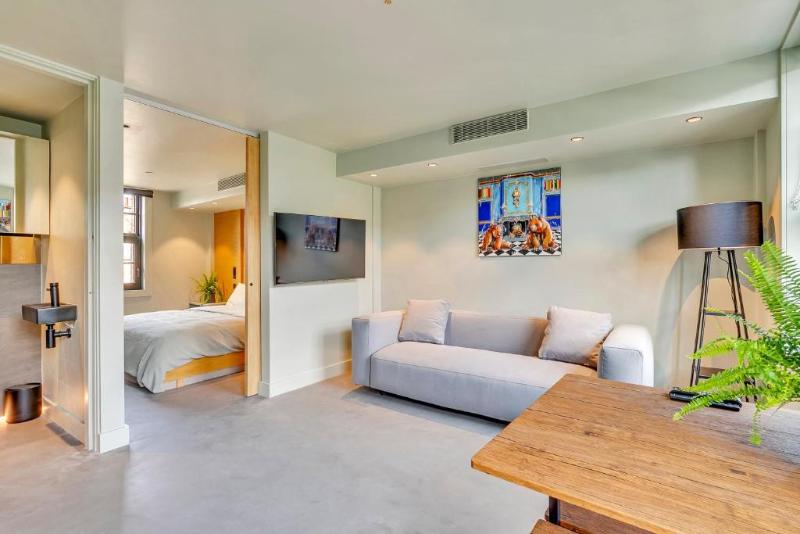 Kings House - Image 4