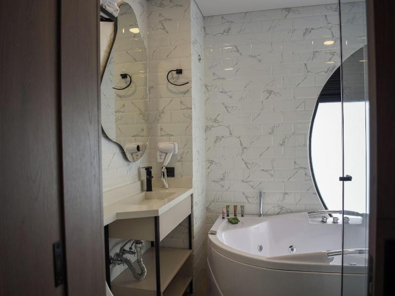 Hotel Living 35 Suites image