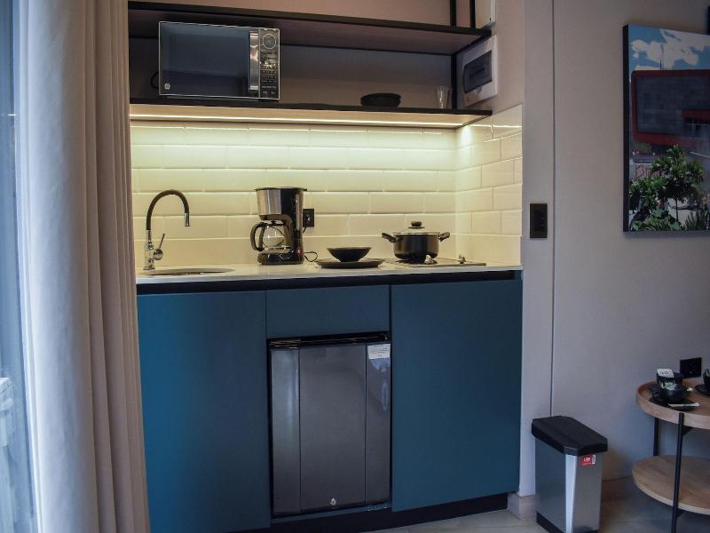 Hotel Living 35 Suites image