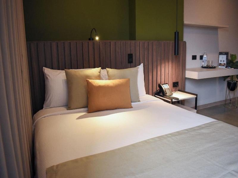 Hotel Living 35 Suites image