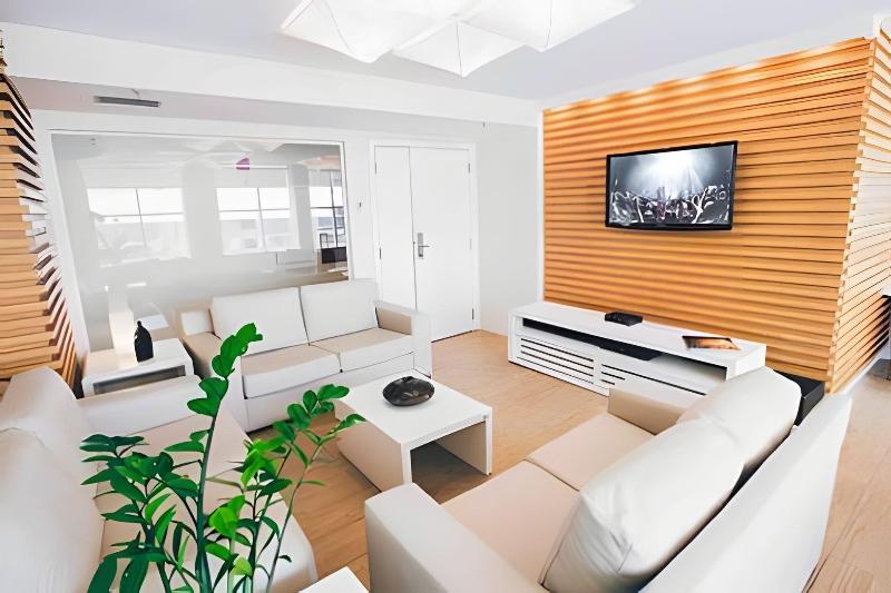 Hotel Saint Moritz - Ozped Flats image