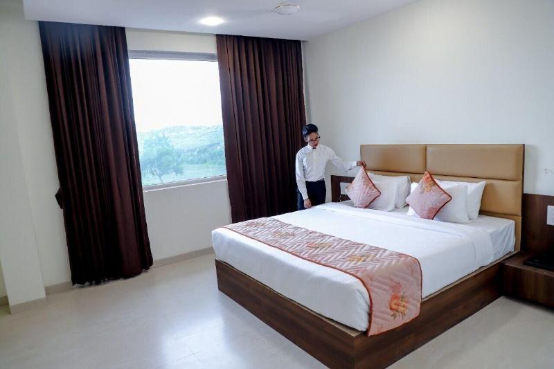 Pg Sons Hotel And Resort 4