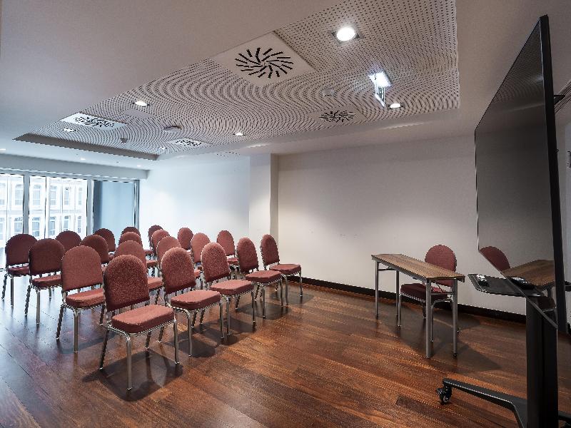 Cenica Porto Hotel, Curio Collection By Hilton image
