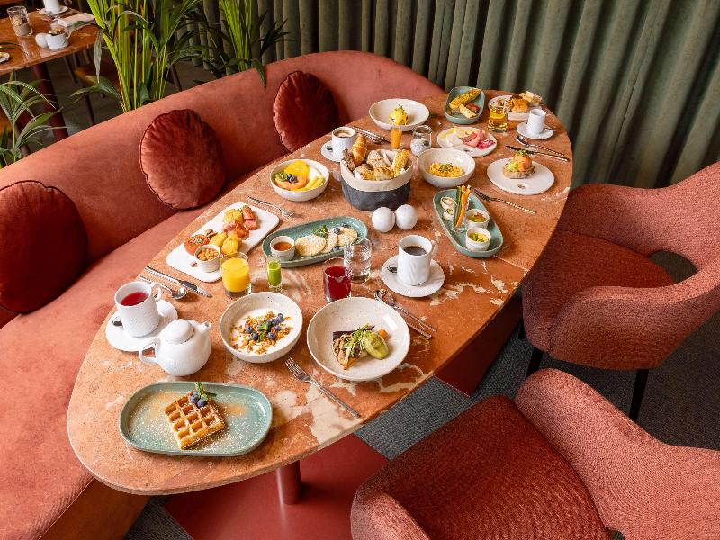 Cenica Porto Hotel, Curio Collection By Hilton image