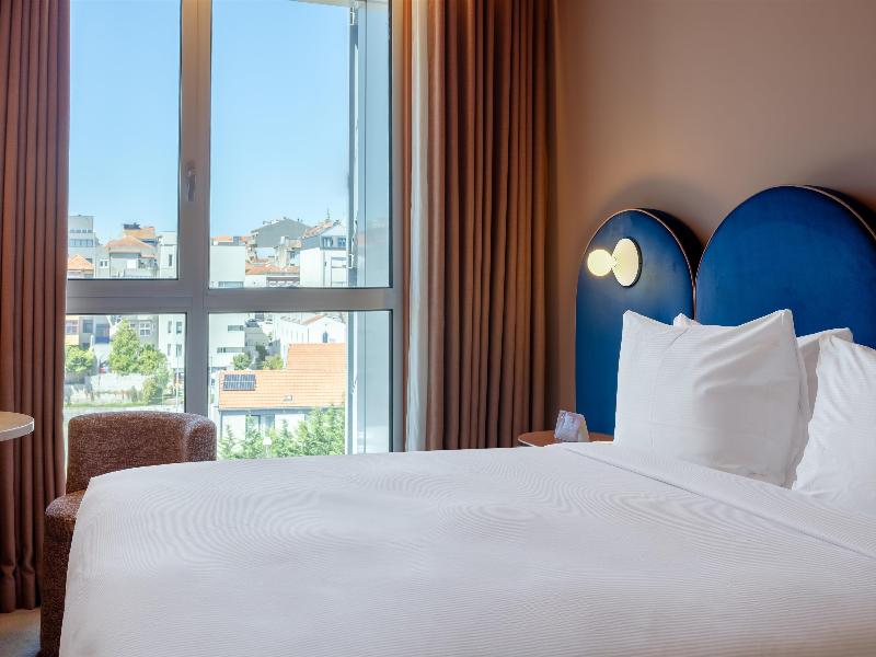 Cenica Porto Hotel, Curio Collection By Hilton image