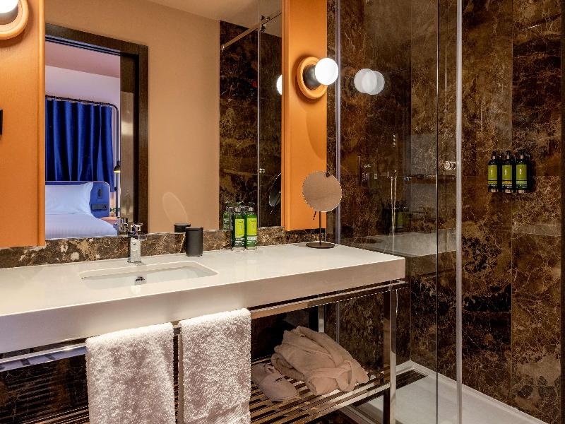 Cenica Porto Hotel, Curio Collection By Hilton image