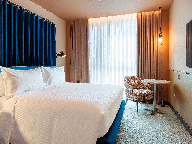 Cenica Porto Hotel, Curio Collection By Hilton image